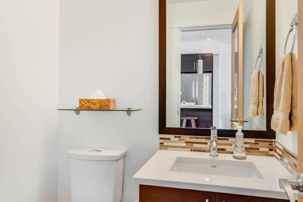 Cedar Hill Sunlit Stay - Bright Spacious & Modern Вікторія Екстер'єр фото